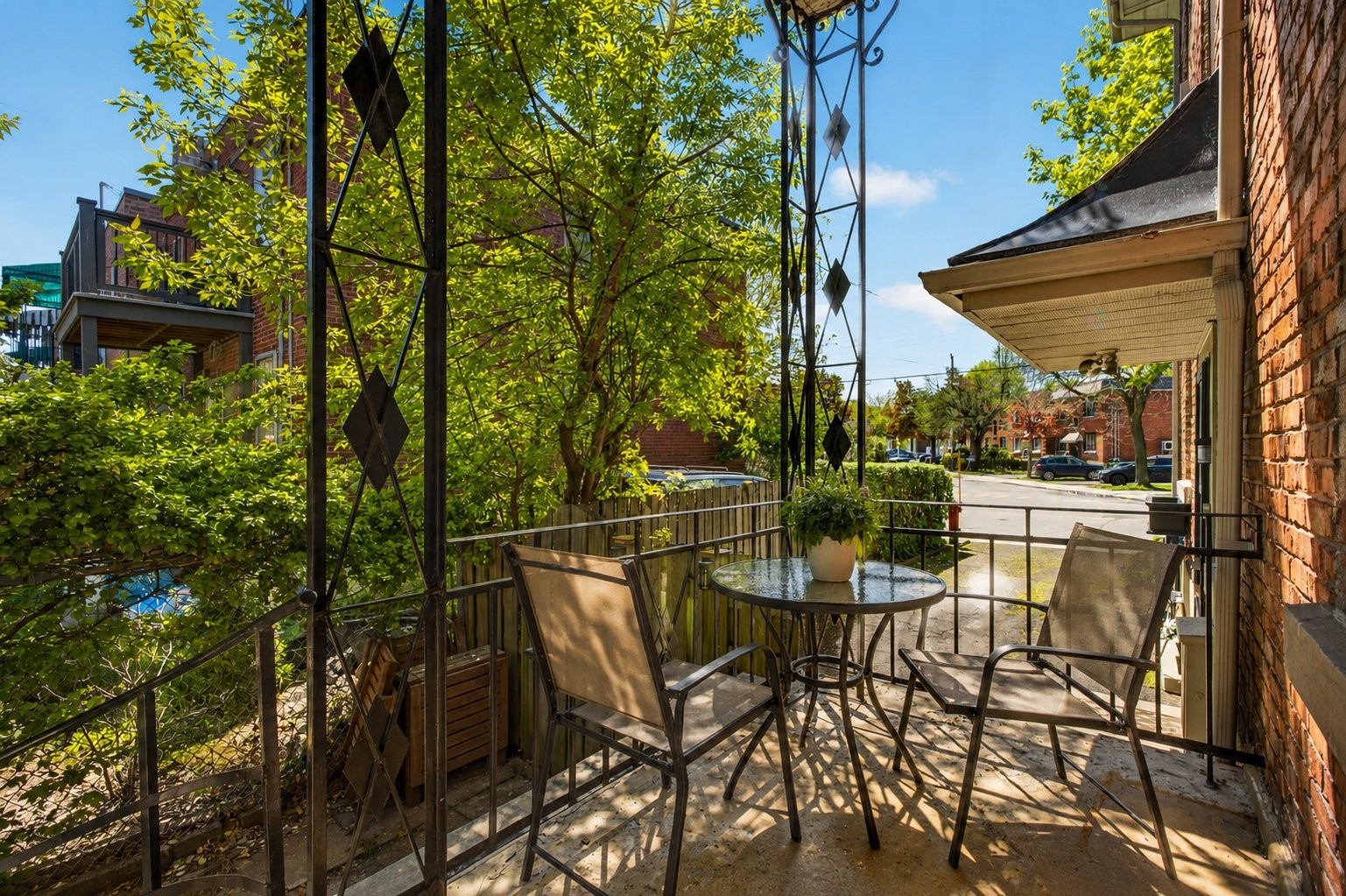 









345


Av. Westminster N.

,
Montréal-Ouest,




QC
H4X1Z8

