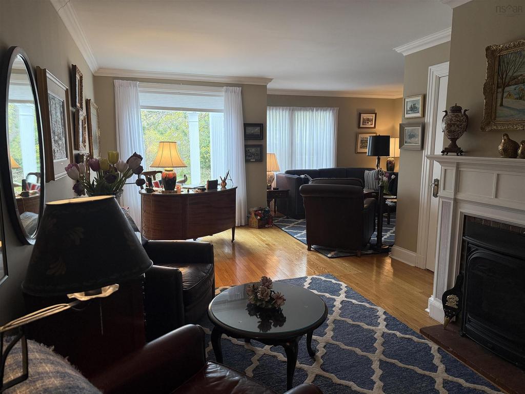 












46 Highland Drive

,
Truro,




NS
B2N 1B9

