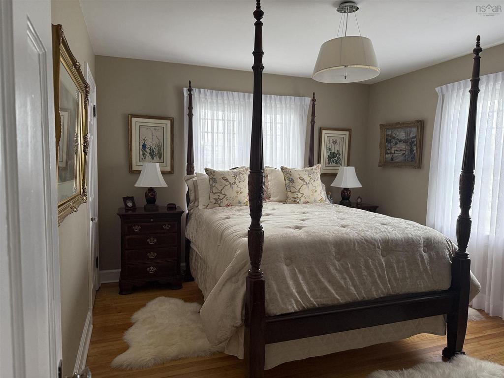 












46 Highland Drive

,
Truro,




NS
B2N 1B9

