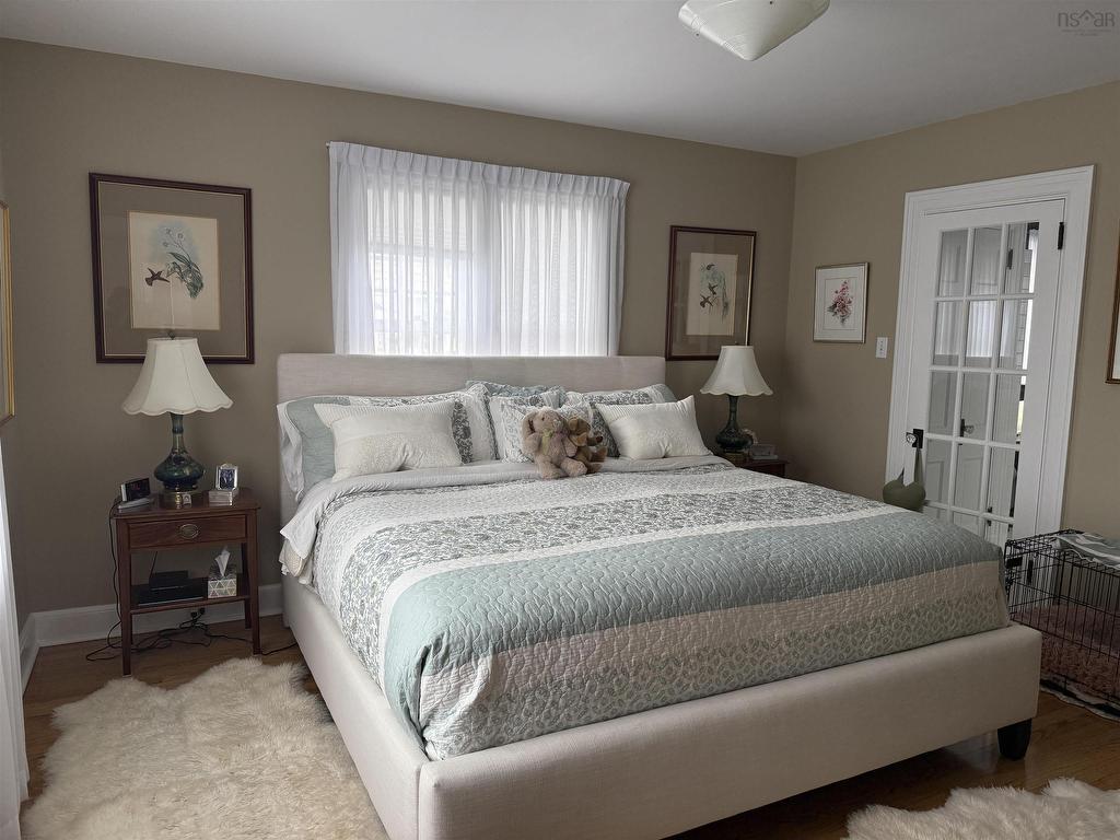 












46 Highland Drive

,
Truro,




NS
B2N 1B9

