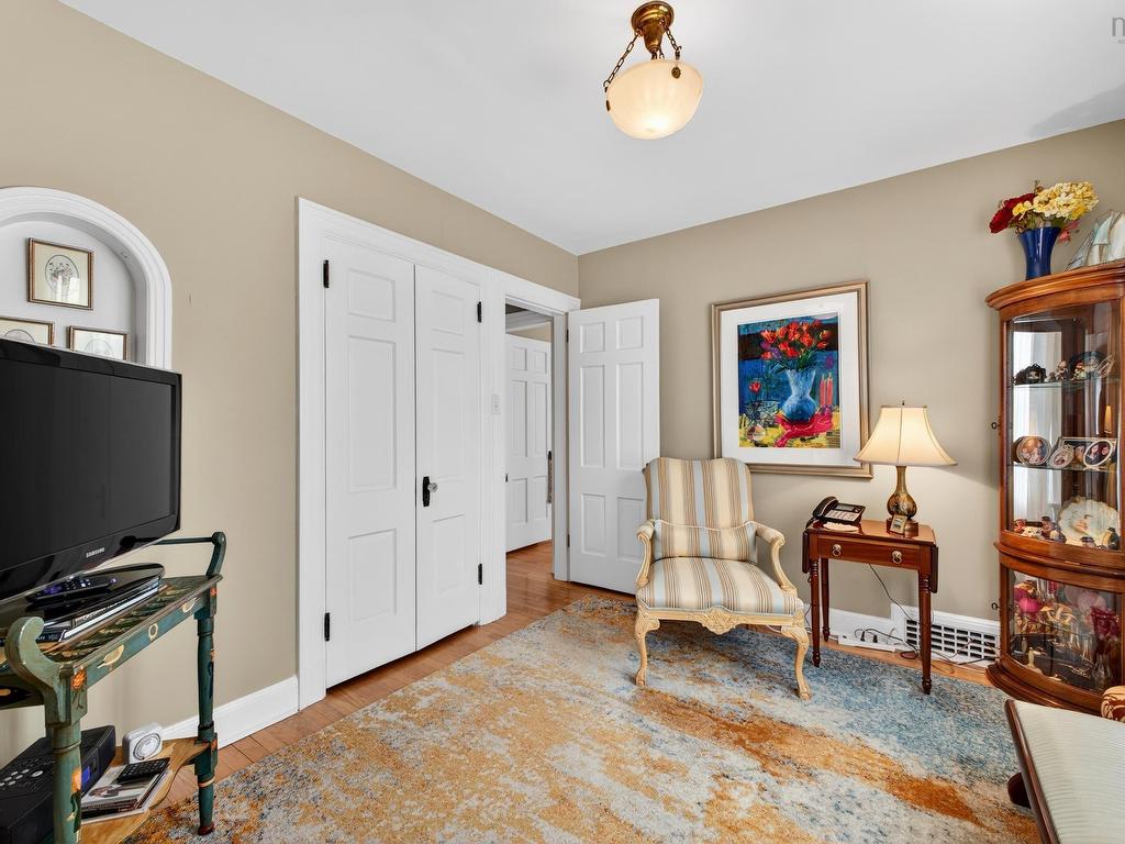 












46 Highland Drive

,
Truro,




NS
B2N 1B9


