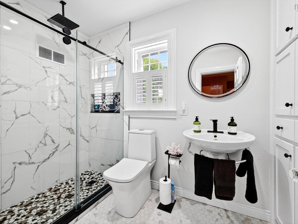 












46 Highland Drive

,
Truro,




NS
B2N 1B9

