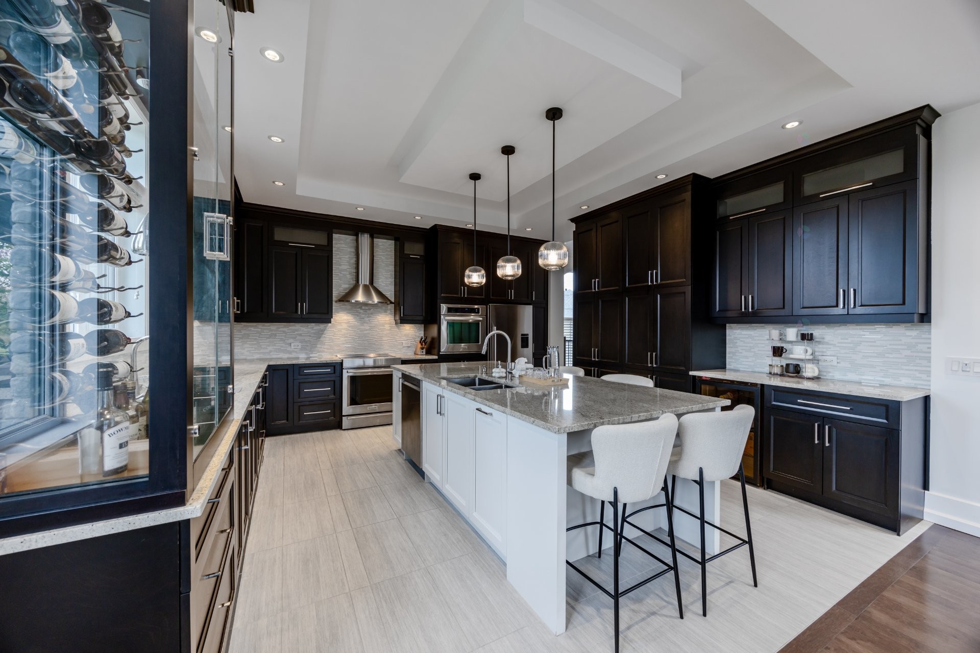 









3840


Rue Leningrad

,
Brossard,




QC
J4Y3J6

