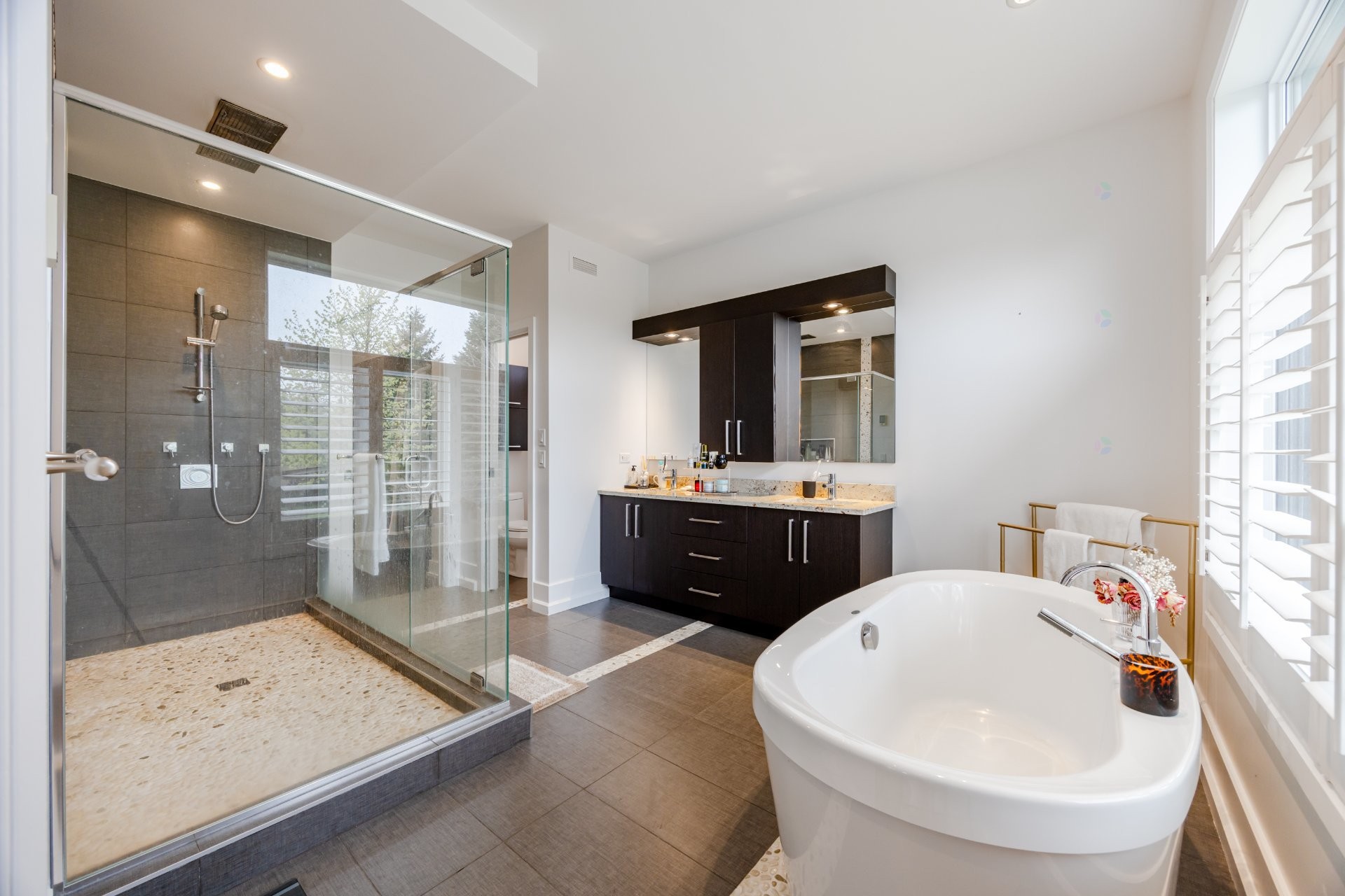 









3840


Rue Leningrad

,
Brossard,




QC
J4Y3J6

