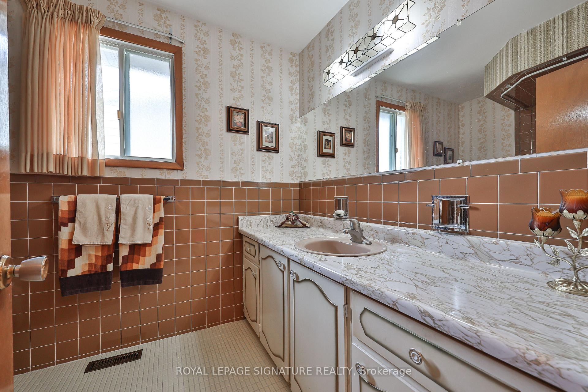 









14


Logstone

Crescent,
Toronto,




ON
M1E 4M3

