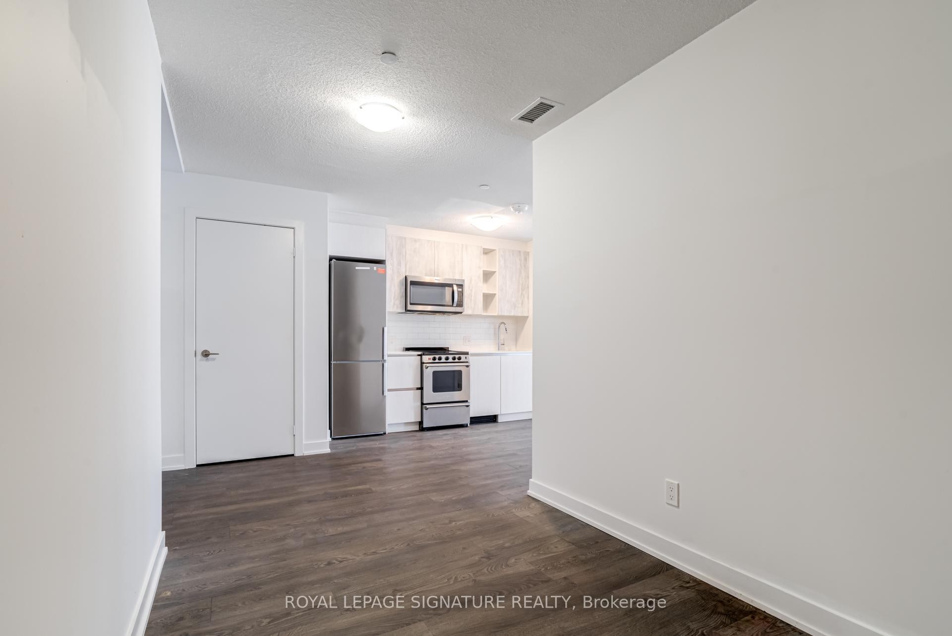 









251


Manitoba

Street, 202,
Toronto,




ON
M8Y 0B3


