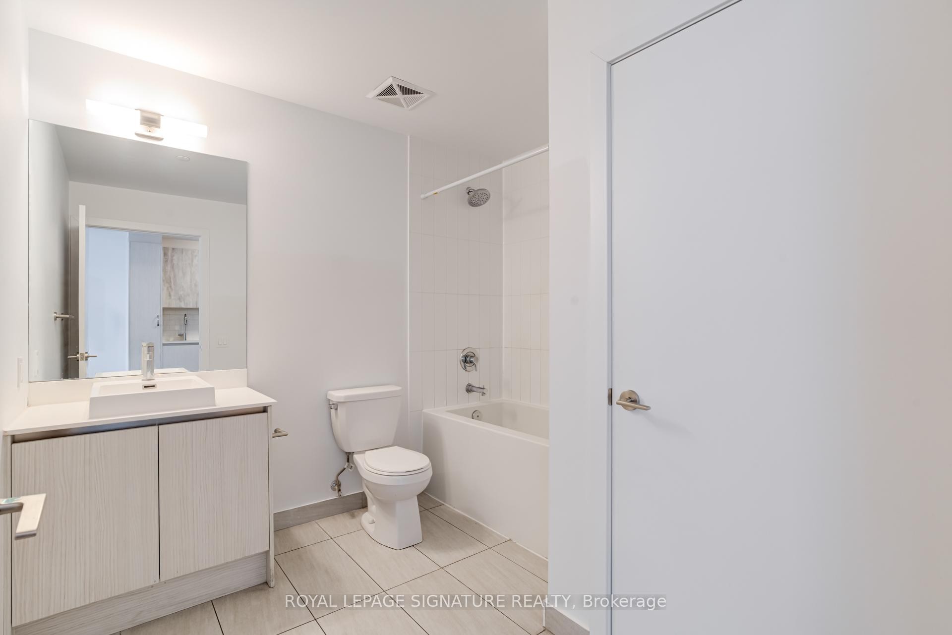 









251


Manitoba

Street, 202,
Toronto,




ON
M8Y 0B3

