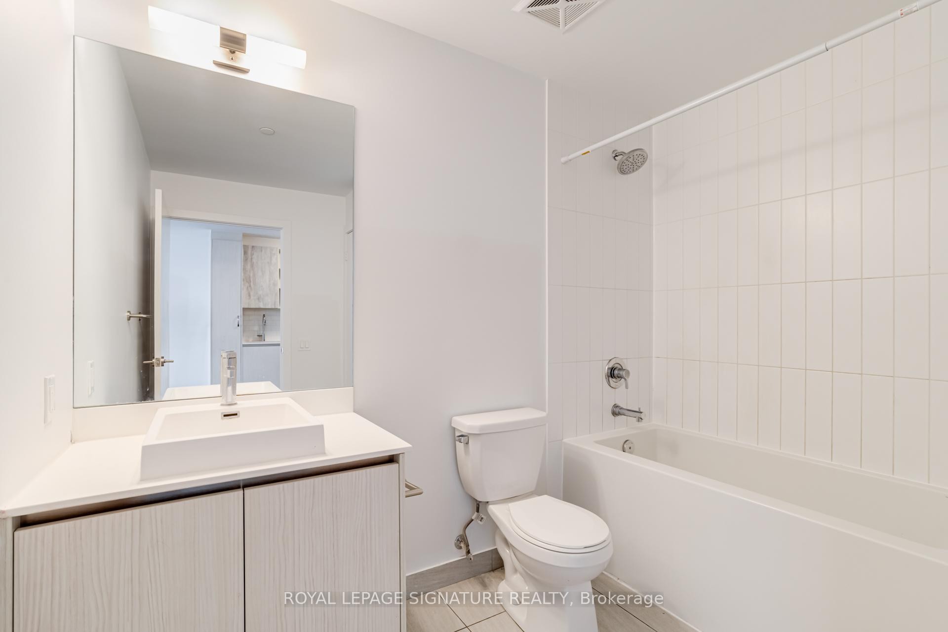 









251


Manitoba

Street, 202,
Toronto,




ON
M8Y 0B3

