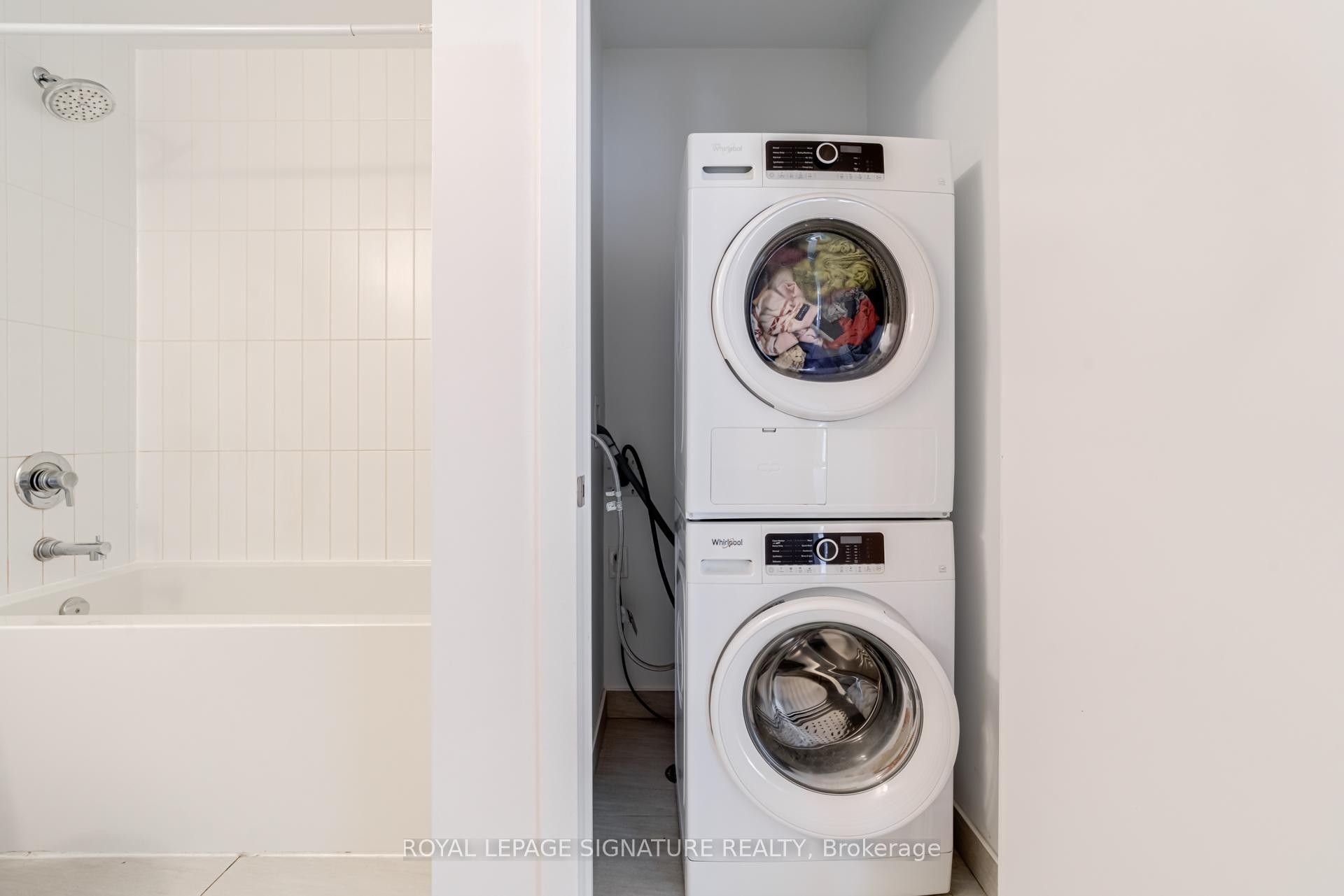 









251


Manitoba

Street, 202,
Toronto,




ON
M8Y 0B3


