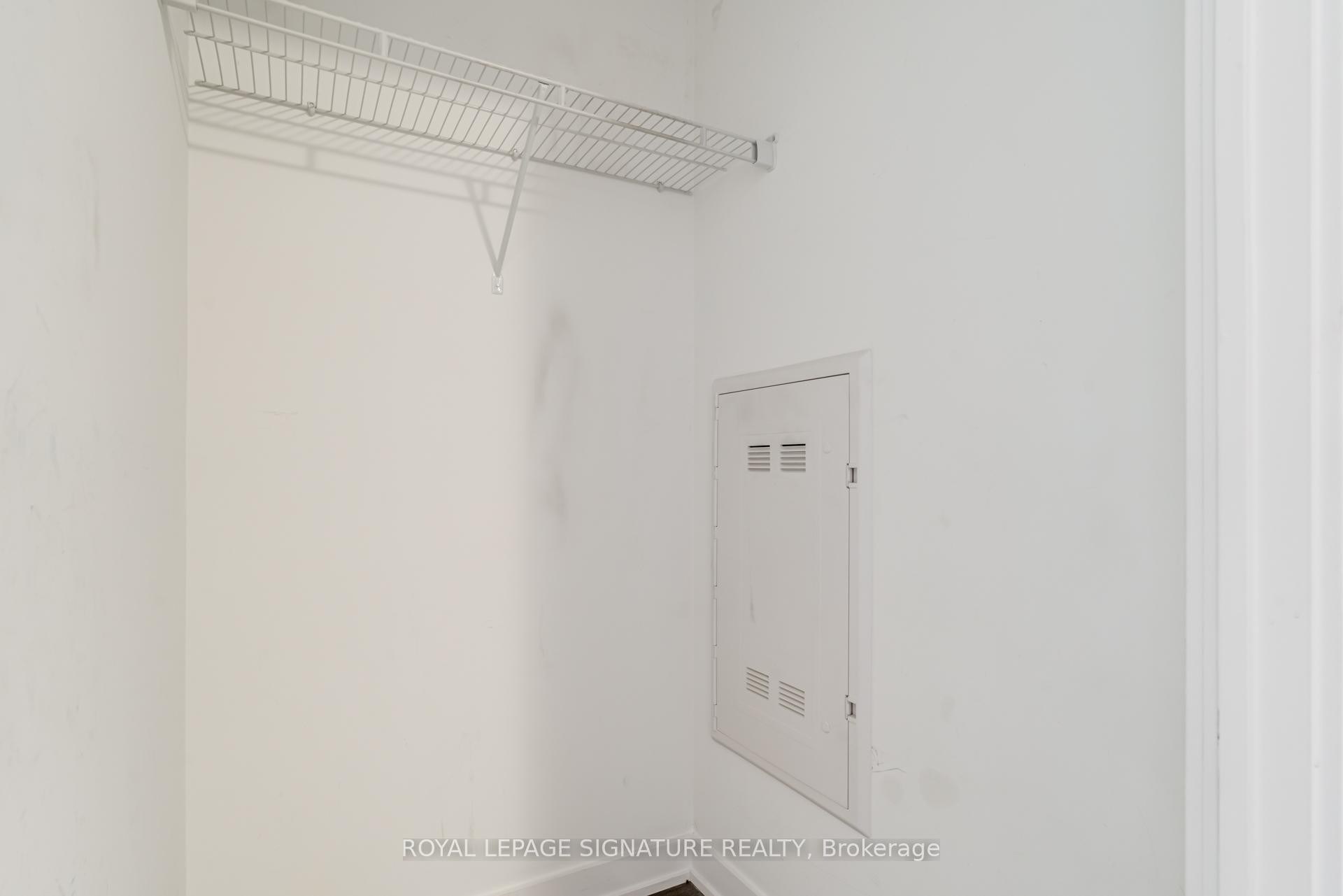 









251


Manitoba

Street, 202,
Toronto,




ON
M8Y 0B3

