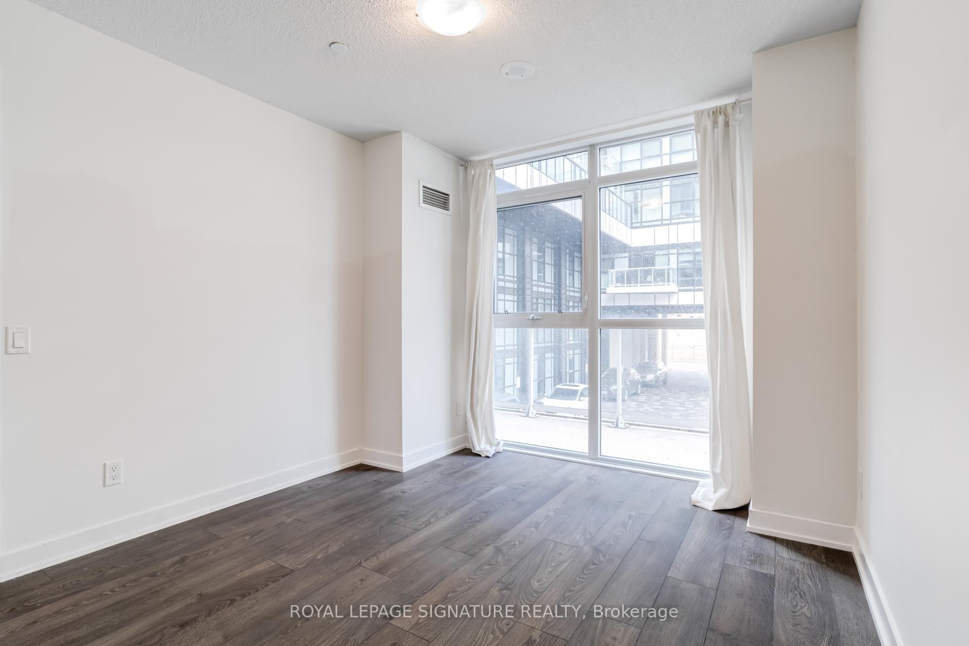









251


Manitoba

Street, 202,
Toronto,




ON
M8Y 0B3

