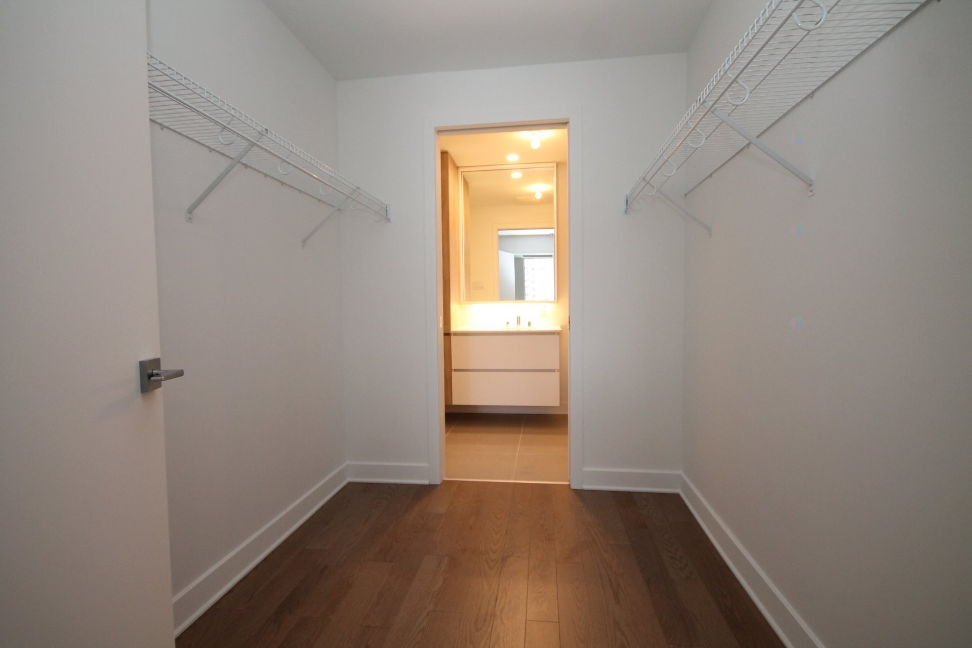









5905


Boul. du Quartier

, 1508,
Brossard,




QC
J4Z0R7

