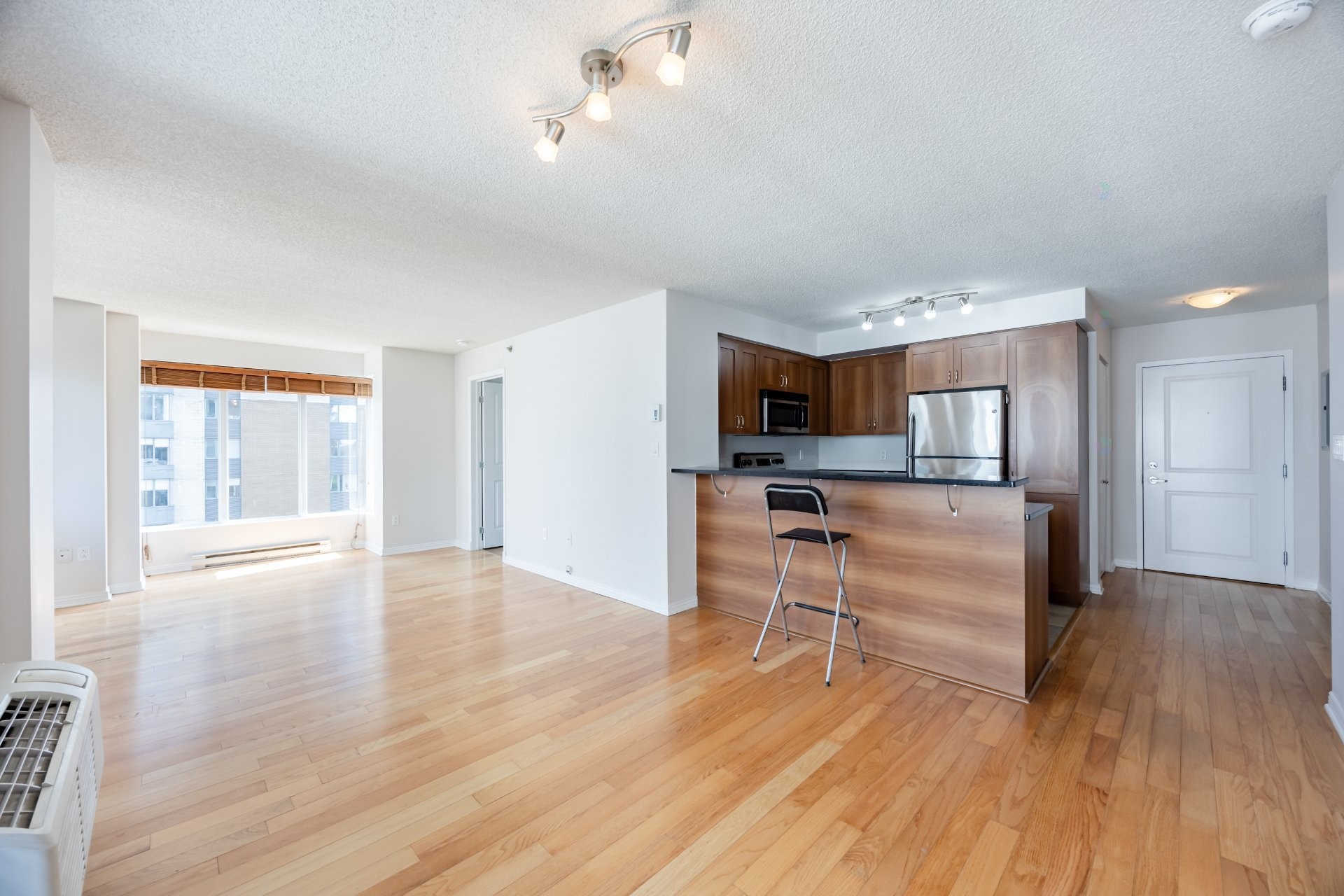 









1280


Rue St-Jacques

, 802,
Montréal (Ville-Marie),




QC
H3C0G3

