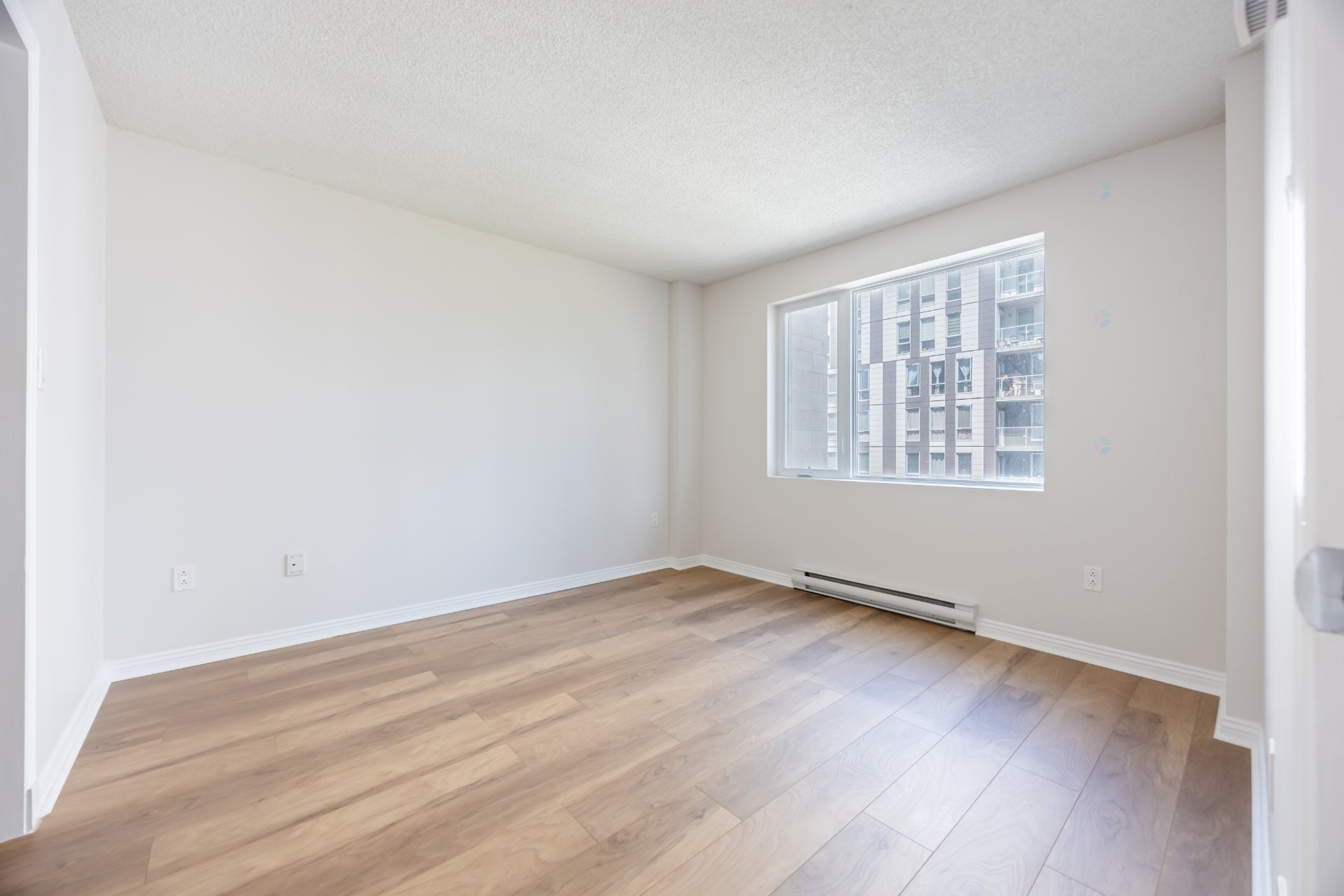 









1280


Rue St-Jacques

, 802,
Montréal (Ville-Marie),




QC
H3C0G3

