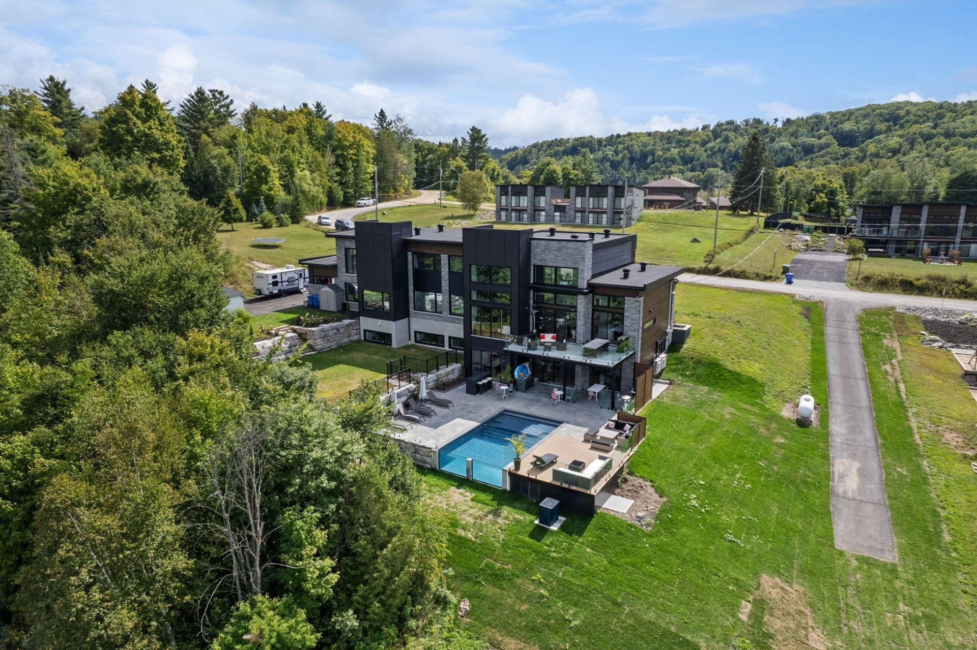 









86


Ch. H.-Zurenski

,
Val-des-Monts,




QC
J8N0K6

