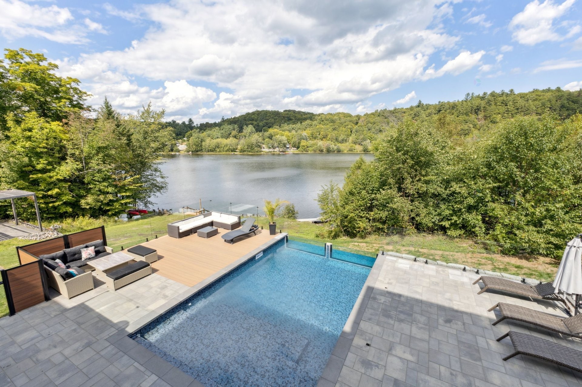 









86


Ch. H.-Zurenski

,
Val-des-Monts,




QC
J8N0K6

