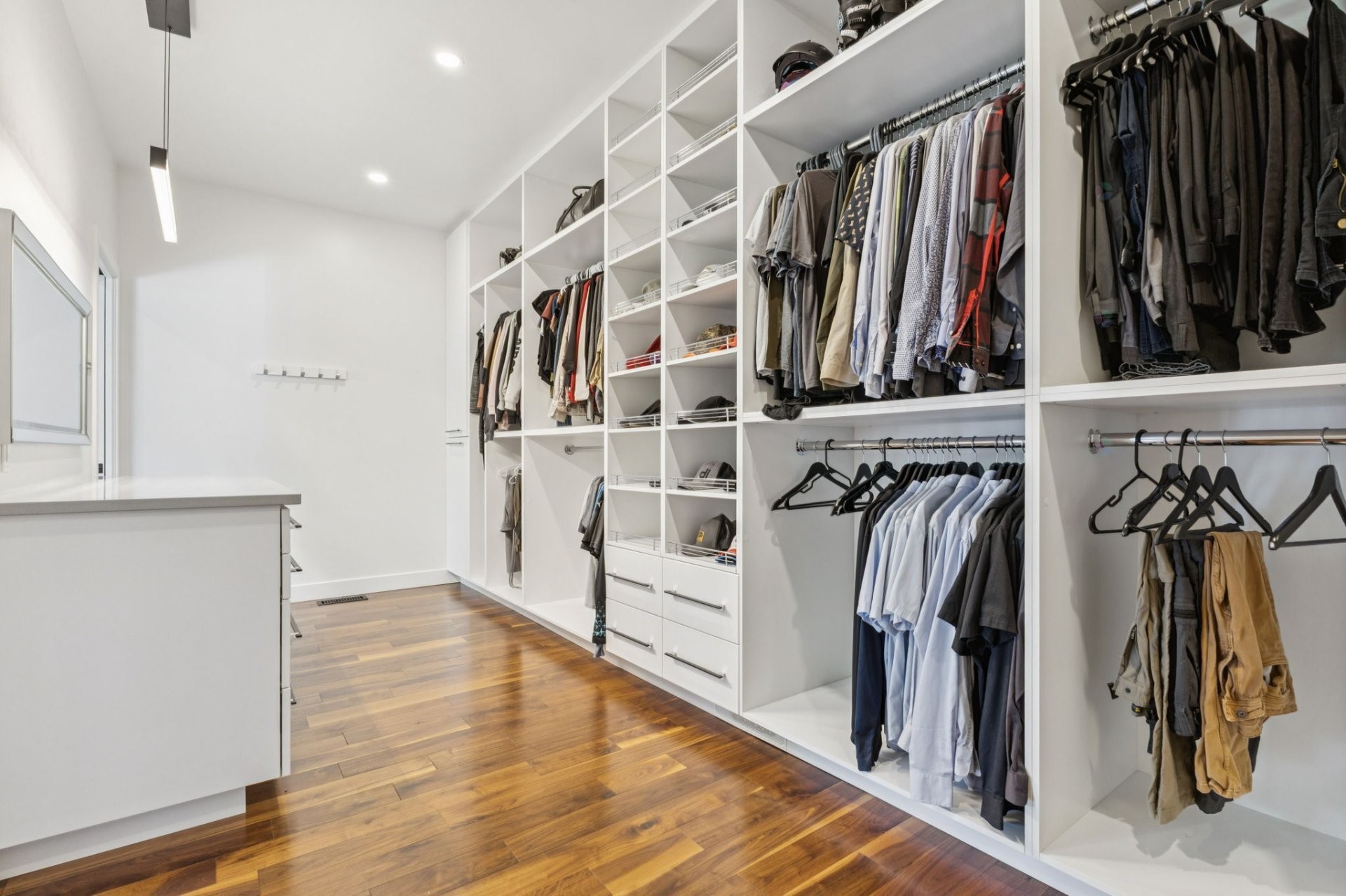 









86


Ch. H.-Zurenski

,
Val-des-Monts,




QC
J8N0K6

