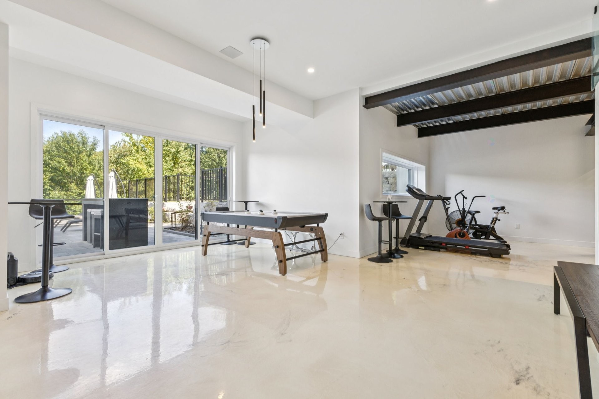 









86


Ch. H.-Zurenski

,
Val-des-Monts,




QC
J8N0K6

