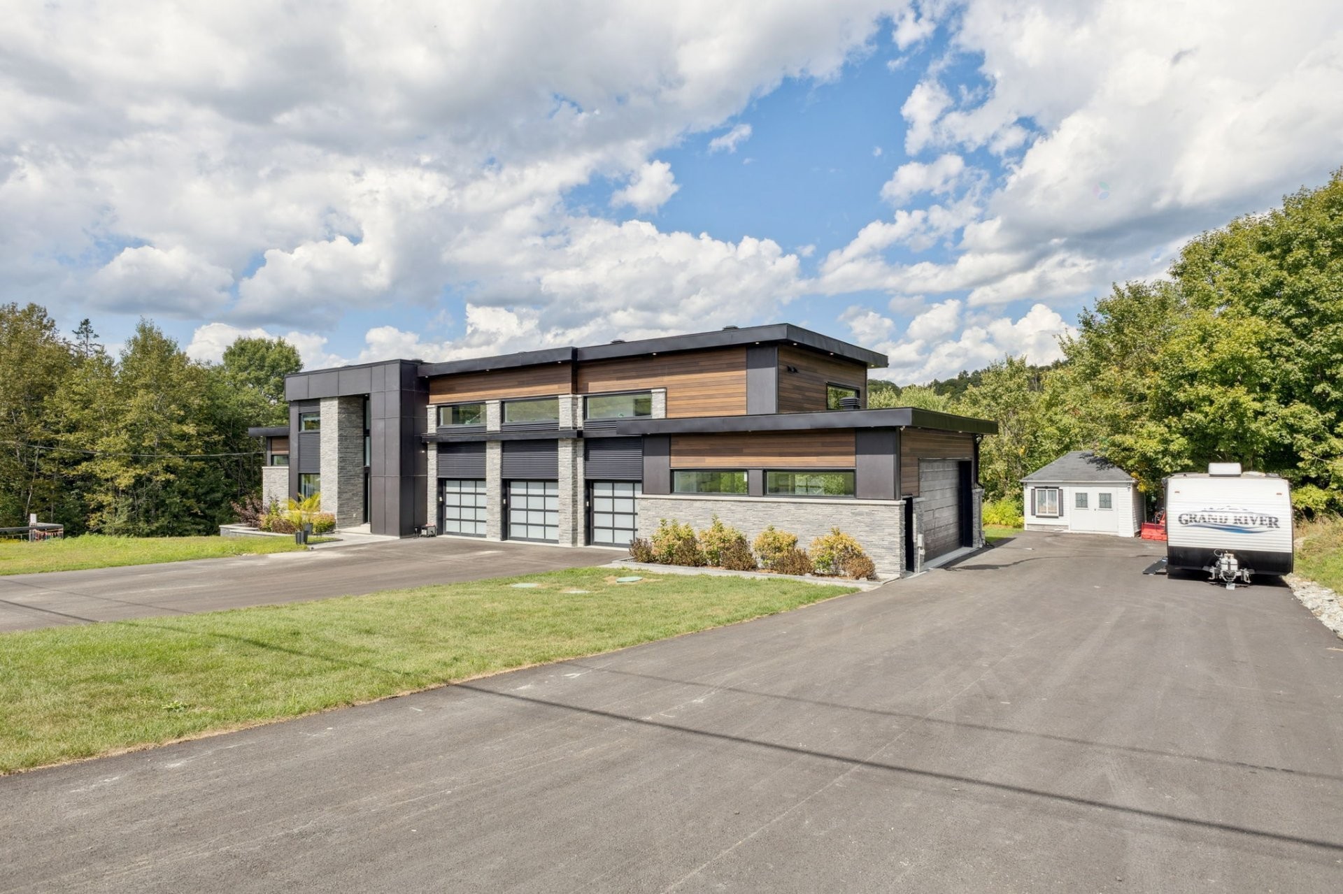 









86


Ch. H.-Zurenski

,
Val-des-Monts,




QC
J8N0K6


