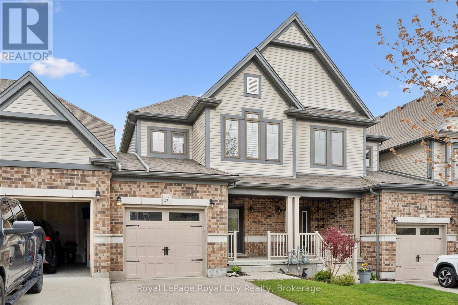 












5 SANDYBAY AVENUE

,
Kitchener,




Ontario
N2A0H7

