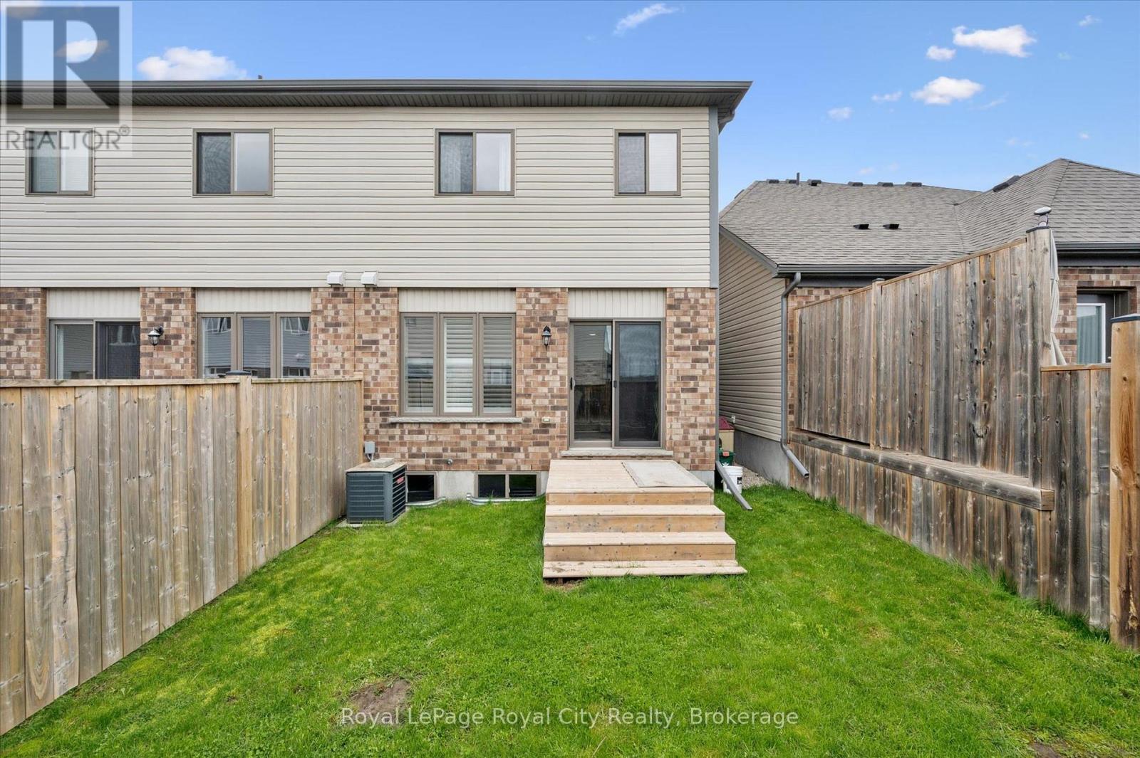 












5 SANDYBAY AVENUE

,
Kitchener,




Ontario
N2A0H7

