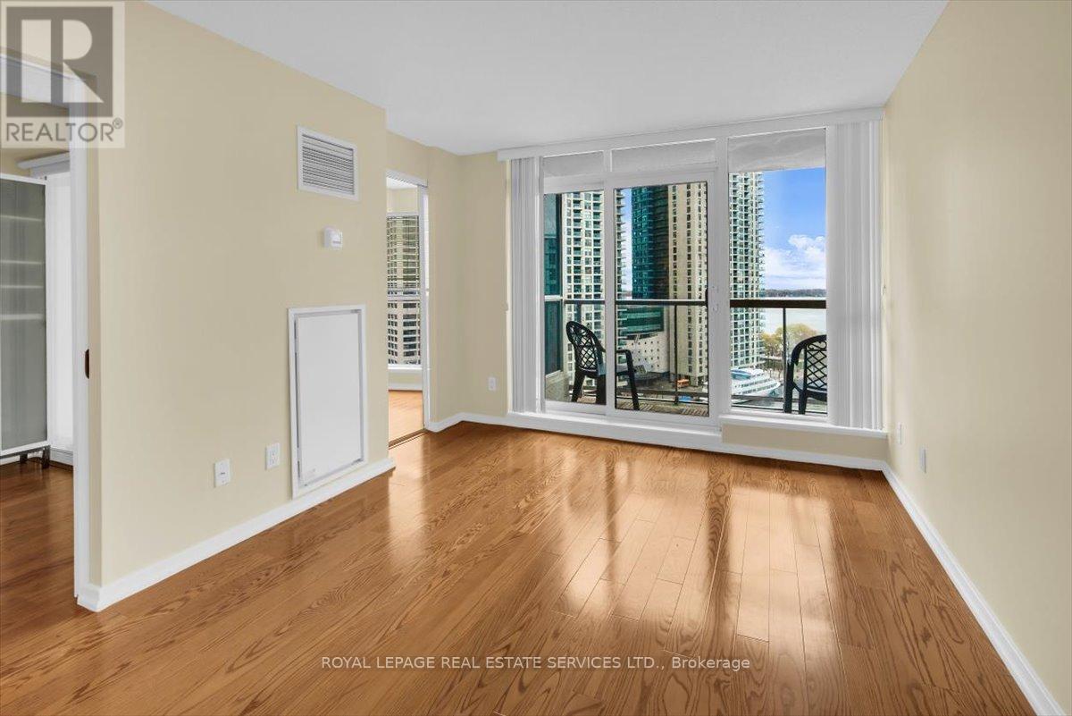 












1104 - 208 QUEENS QUAY W

,
Toronto,




Ontario
M5J2Y5

