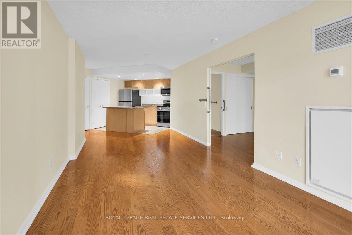 












1104 - 208 QUEENS QUAY W

,
Toronto,




Ontario
M5J2Y5

