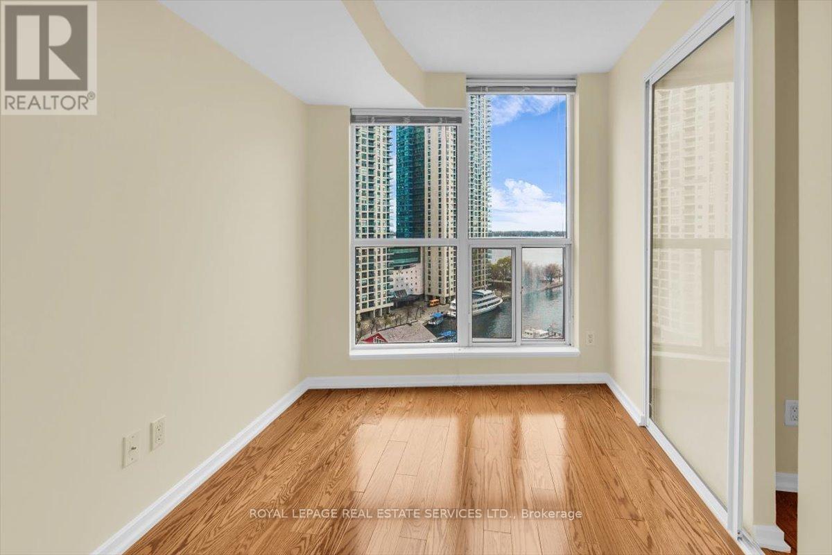












1104 - 208 QUEENS QUAY W

,
Toronto,




Ontario
M5J2Y5

