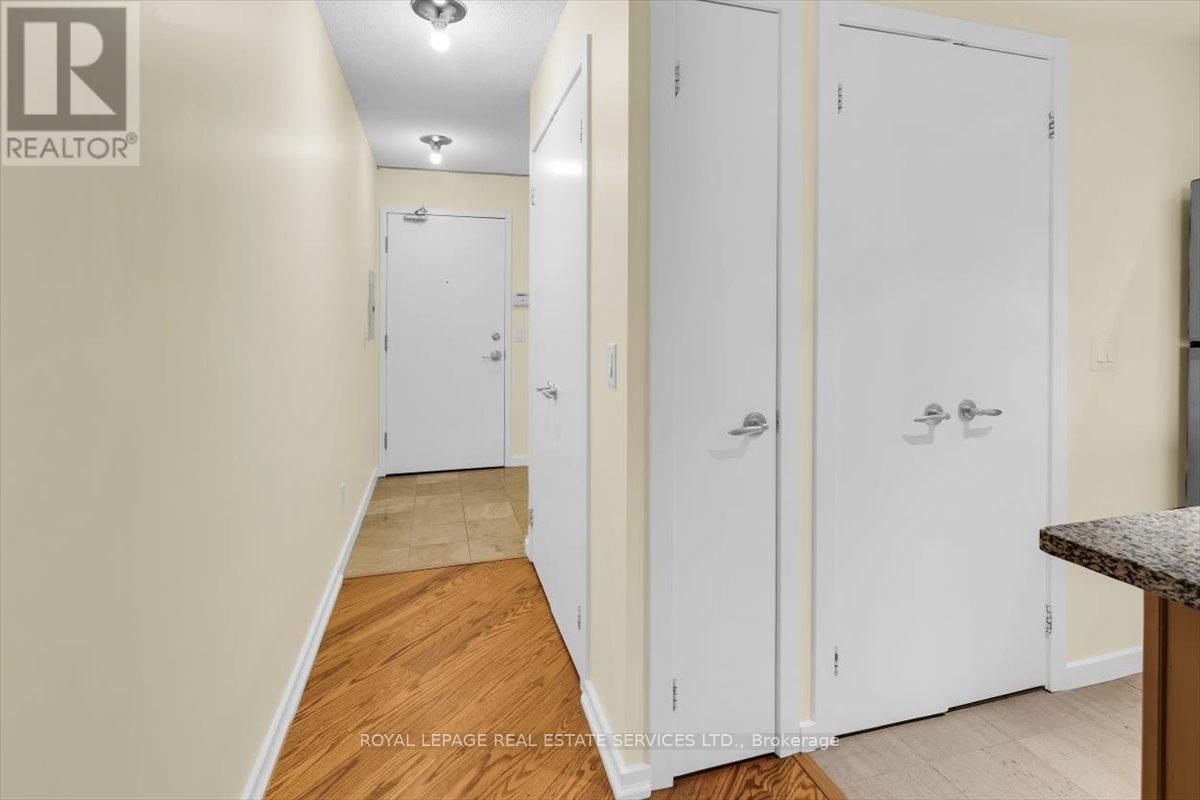 












1104 - 208 QUEENS QUAY W

,
Toronto,




Ontario
M5J2Y5

