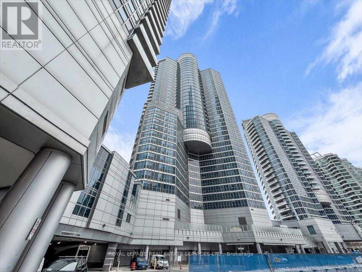 












1104 - 208 QUEENS QUAY W

,
Toronto,




Ontario
M5J2Y5

