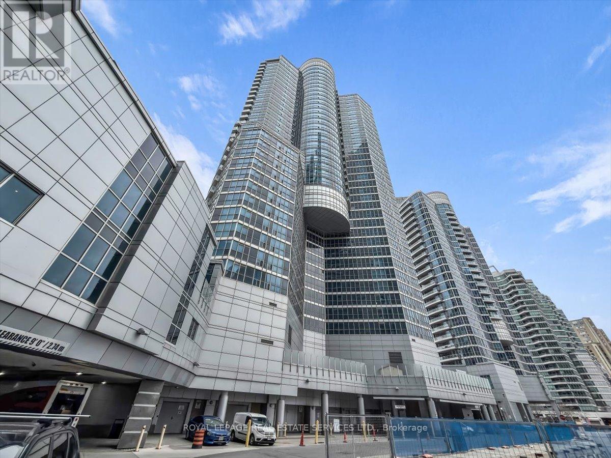 












1104 - 208 QUEENS QUAY W

,
Toronto,




Ontario
M5J2Y5

