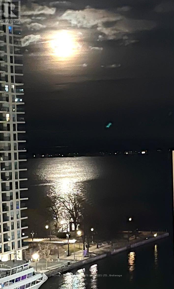 












1104 - 208 QUEENS QUAY W

,
Toronto,




Ontario
M5J2Y5

