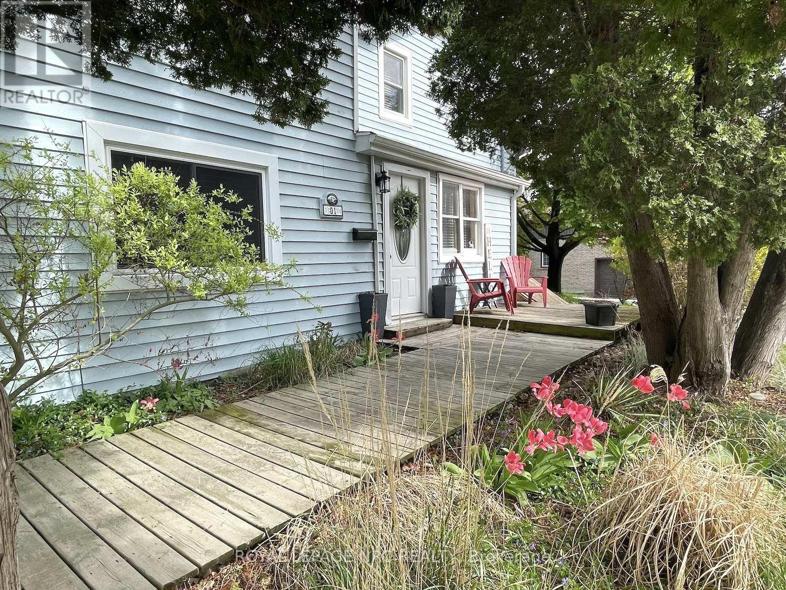 












1 JOHN AVENUE

,
Brant,




Ontario
N3L2S8

