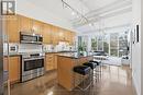 XL kitchen w/breakfast bar