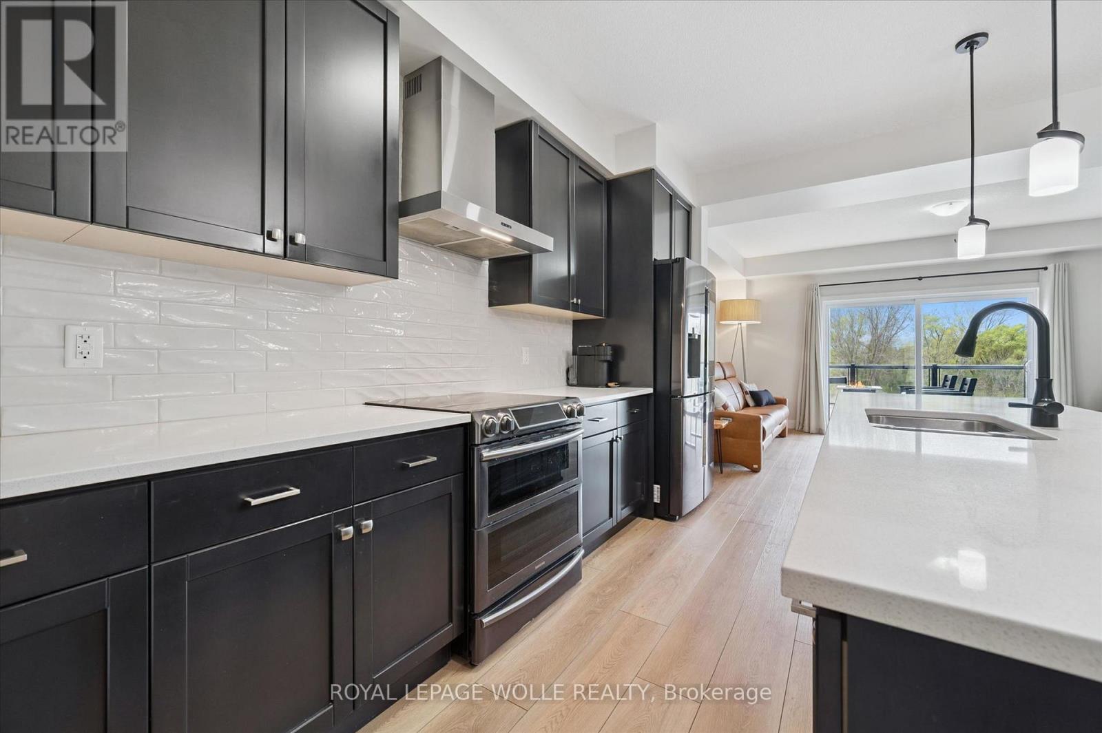 












873 ROBERT FERRIE DRIVE

,
Kitchener,




Ontario
N2R0P2

