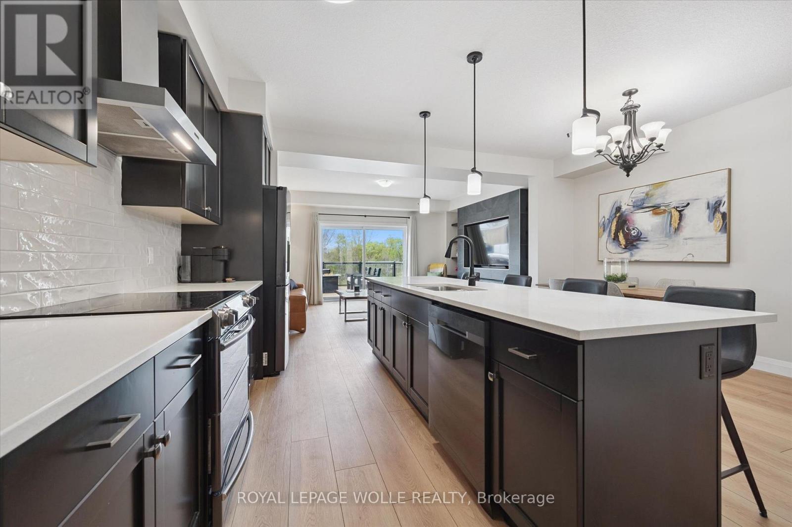 












873 ROBERT FERRIE DRIVE

,
Kitchener,




Ontario
N2R0P2


