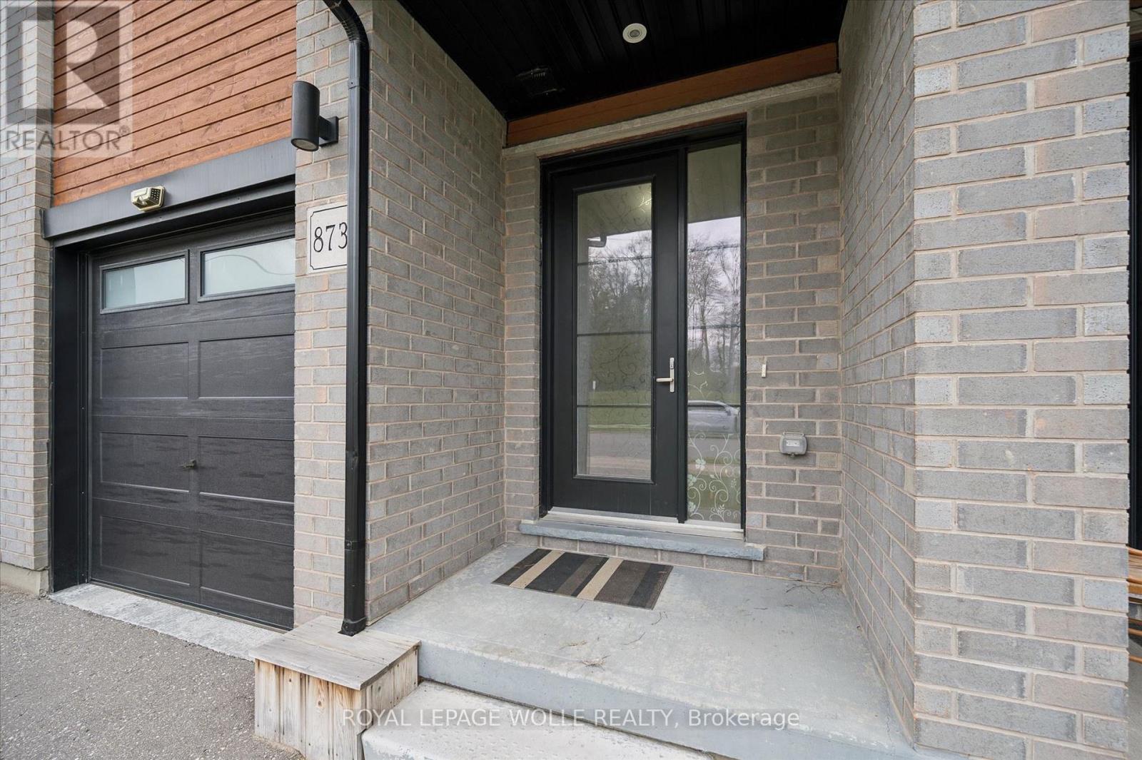 












873 ROBERT FERRIE DRIVE

,
Kitchener,




Ontario
N2R0P2

