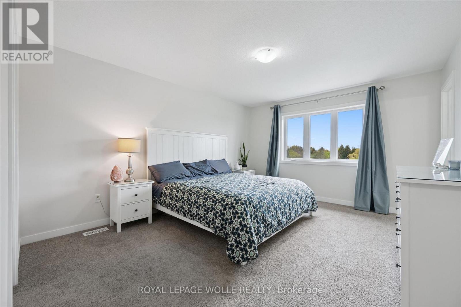 












873 ROBERT FERRIE DRIVE

,
Kitchener,




Ontario
N2R0P2

