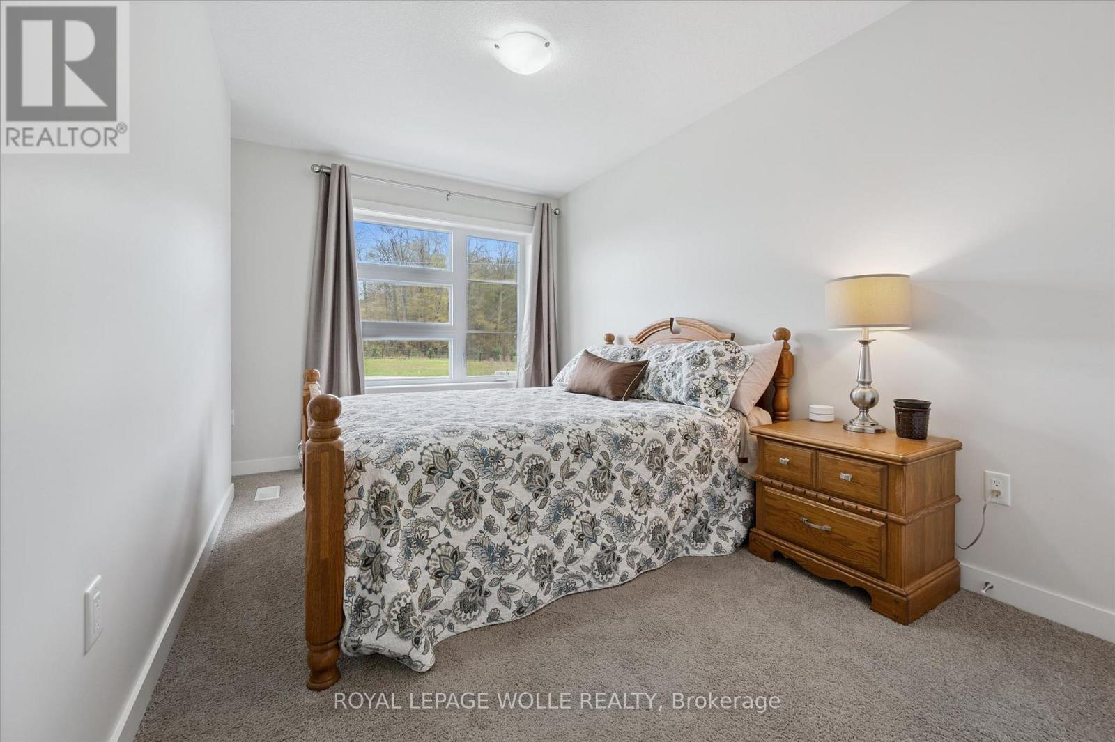 












873 ROBERT FERRIE DRIVE

,
Kitchener,




Ontario
N2R0P2

