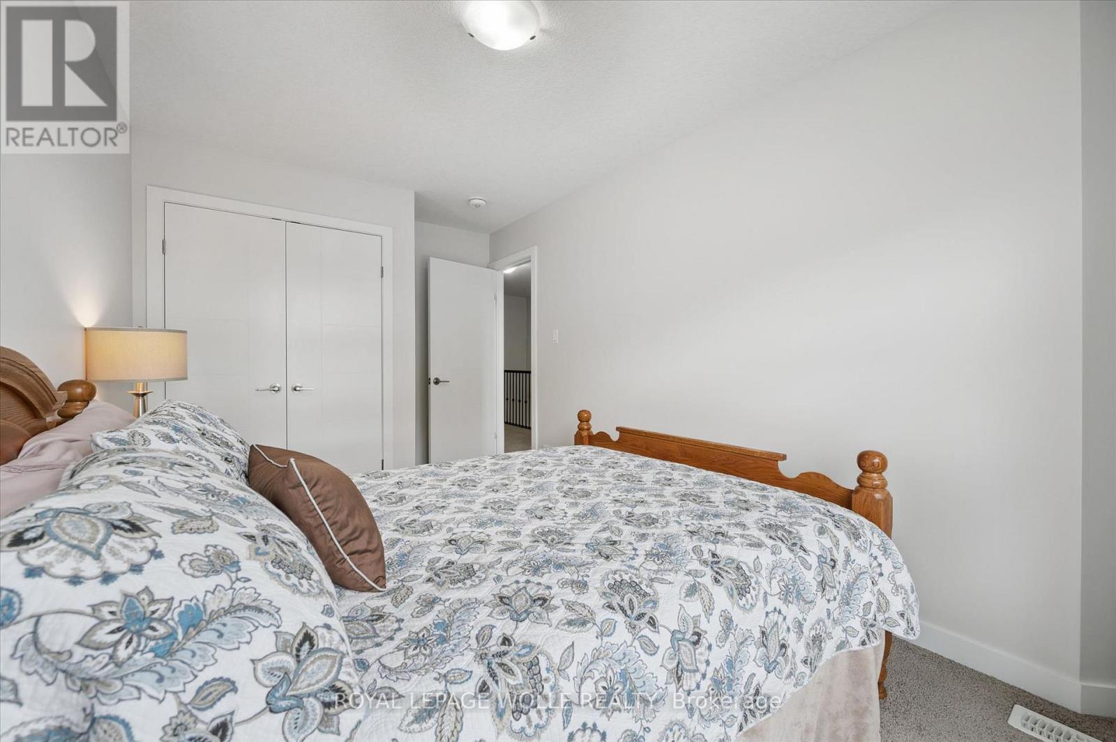 












873 ROBERT FERRIE DRIVE

,
Kitchener,




Ontario
N2R0P2

