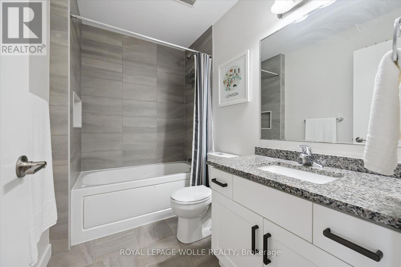 












873 ROBERT FERRIE DRIVE

,
Kitchener,




Ontario
N2R0P2

