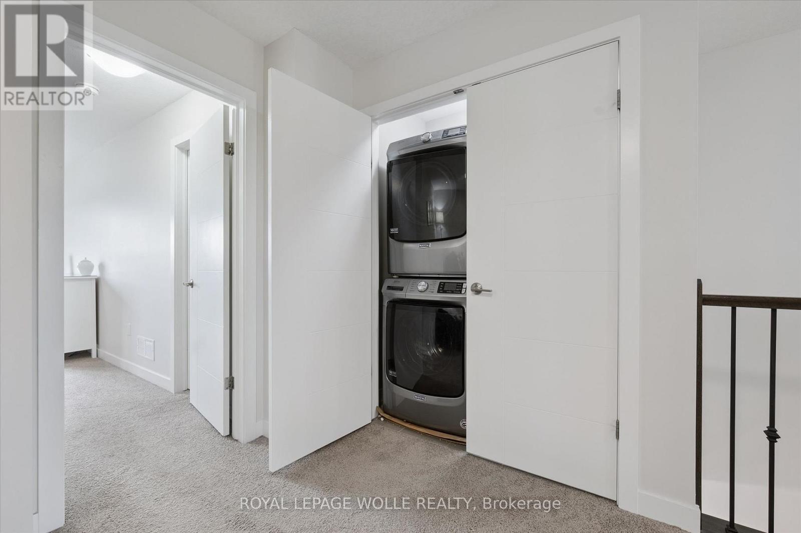 












873 ROBERT FERRIE DRIVE

,
Kitchener,




Ontario
N2R0P2


