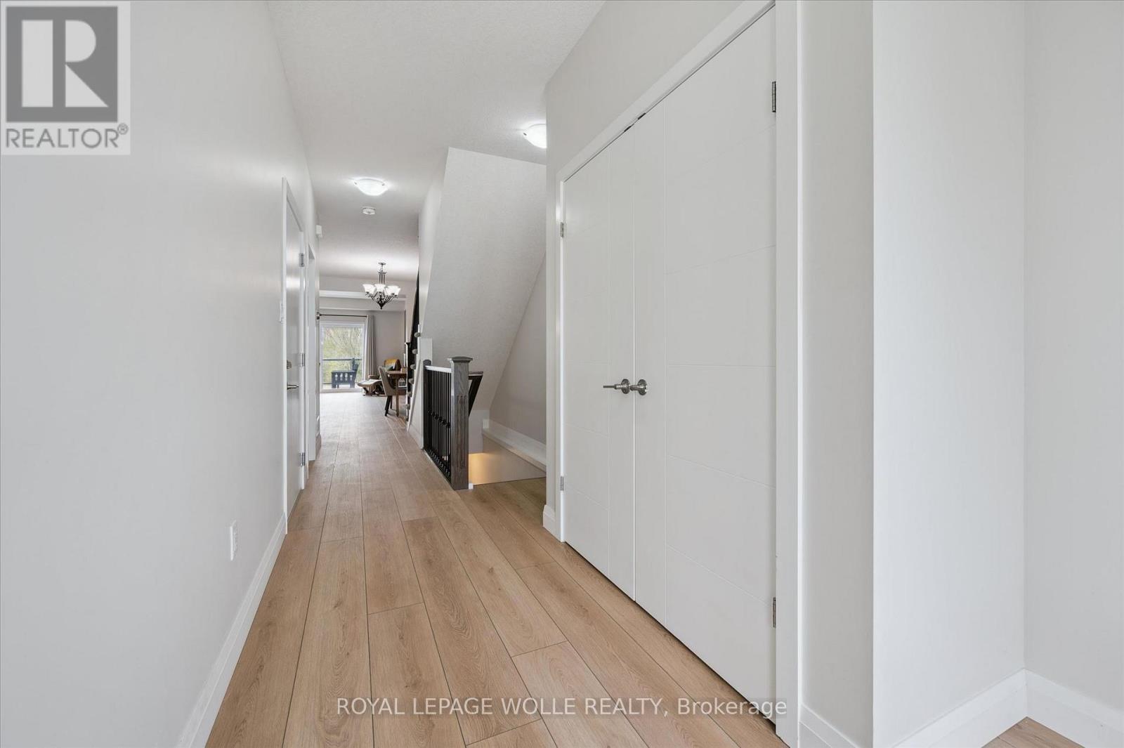 












873 ROBERT FERRIE DRIVE

,
Kitchener,




Ontario
N2R0P2

