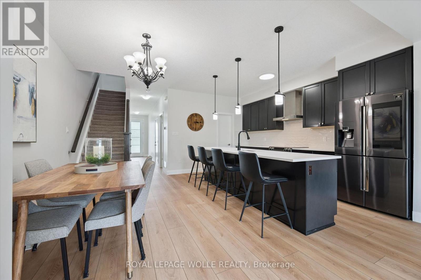 












873 ROBERT FERRIE DRIVE

,
Kitchener,




Ontario
N2R0P2

