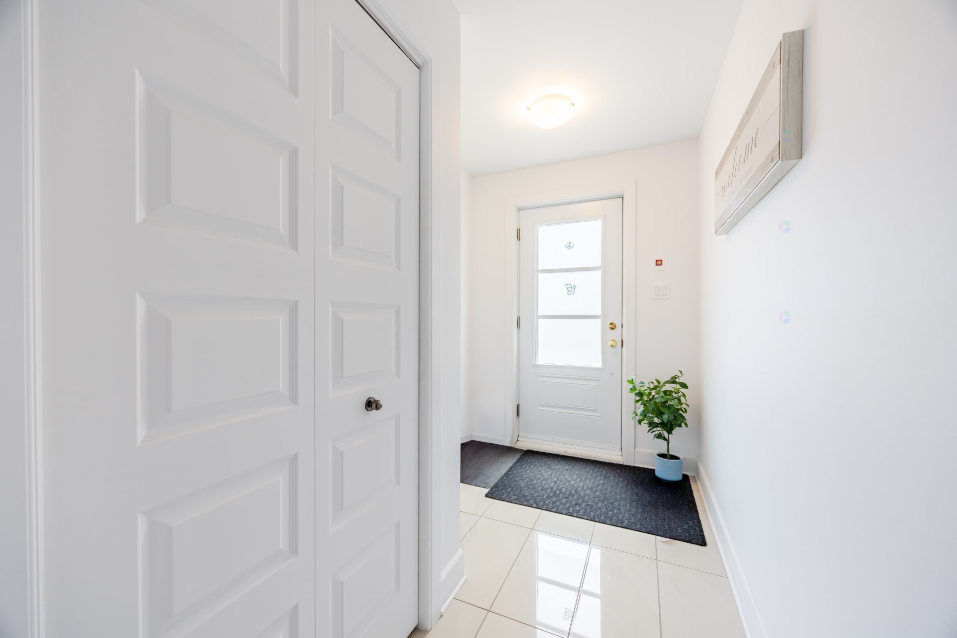 









6255


Rue Cortot

,
Brossard,




QC
J4Z0M2

