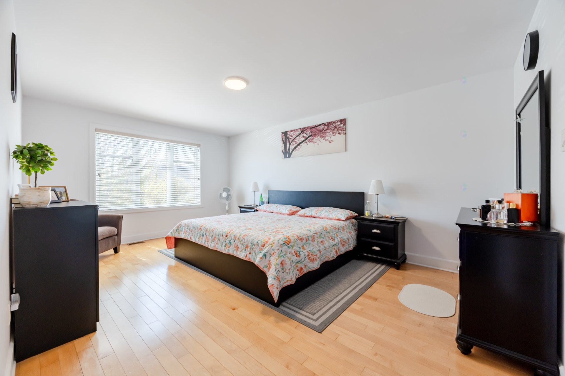 









6255


Rue Cortot

,
Brossard,




QC
J4Z0M2

