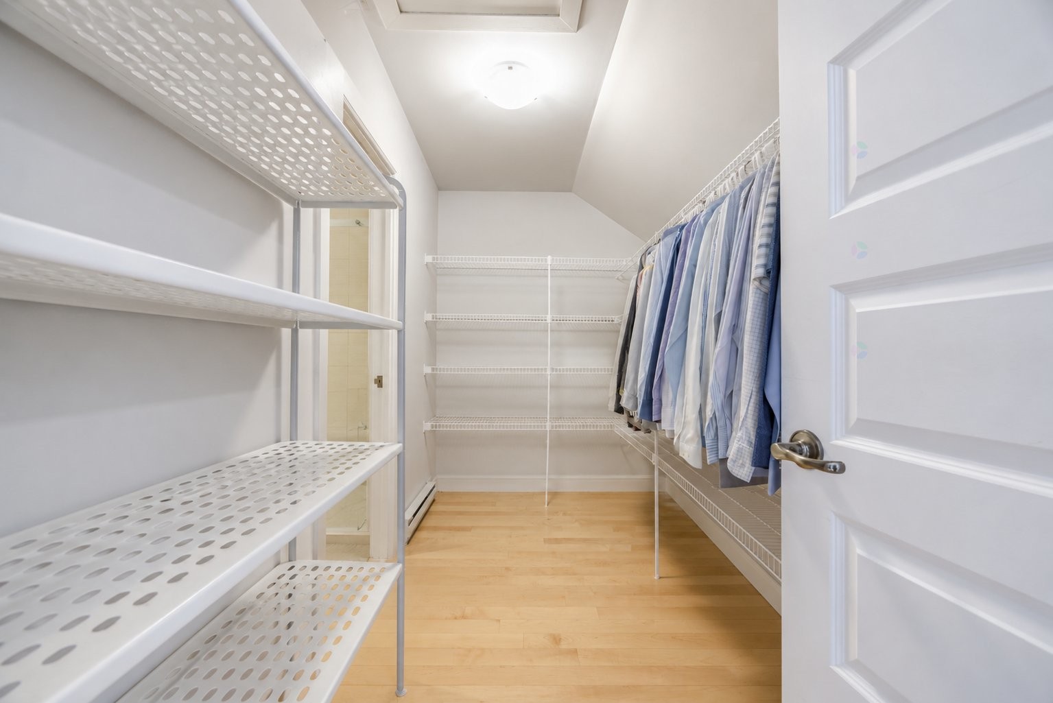 









6255


Rue Cortot

,
Brossard,




QC
J4Z0M2

