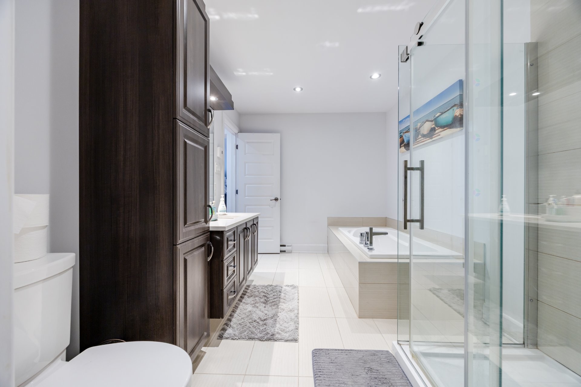 









6255


Rue Cortot

,
Brossard,




QC
J4Z0M2

