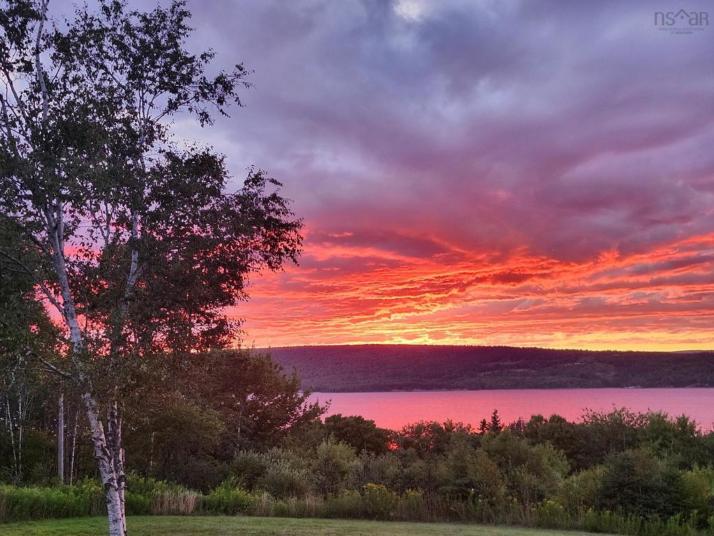 












8212 Kempt Head Road

,
Kempt Head,




NS
B1X 1R8


