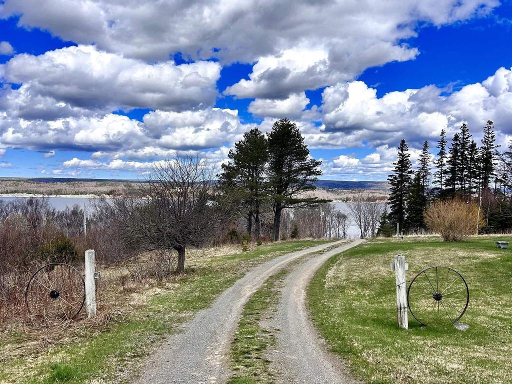 












8212 Kempt Head Road

,
Kempt Head,




NS
B1X 1R8

